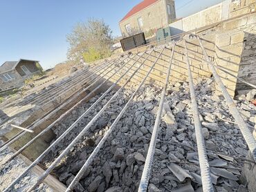 yer ucun metlax: Məhsul: Armatur çubuqları (tikinti üçün) Təsvir: - Şəkillərdə