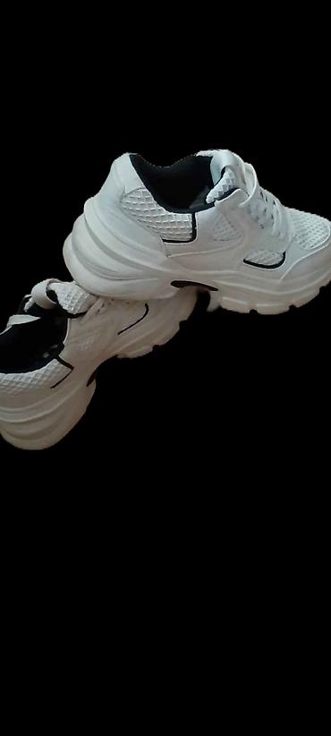 nike structure: ZARA ženske patike – “chunky” model - Boja: bela sa crnim detaljima - — 3
