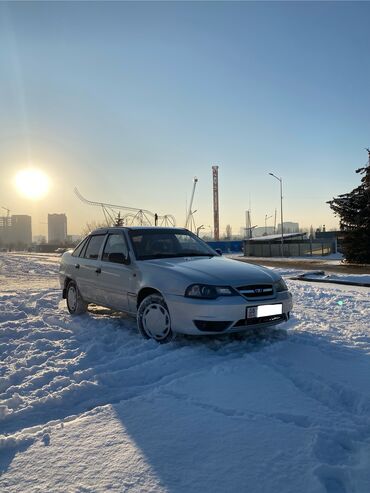 Daewoo: Daewoo Nexia: 2010 г., 1.5 л, Механика, Бензин, Седан