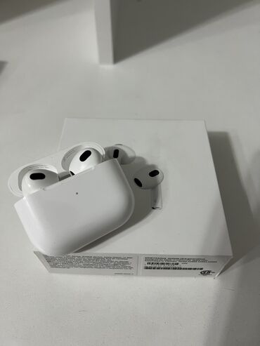 Наушники: Продаются оригинальные наушники Airpods 3. Причина продажи,не подходит