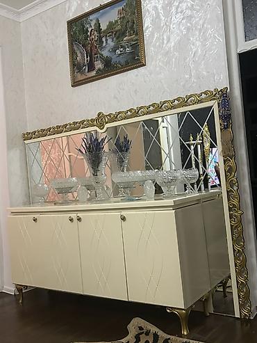hamam ucun şkaf: Klassik üslubda dəst: böyük güzgülü bufet-konsol - Rəng: krem - — 1