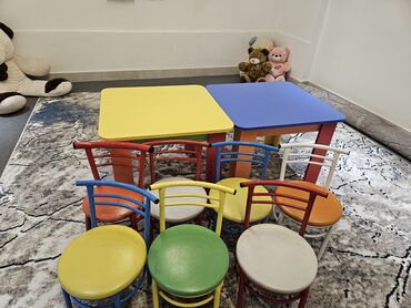 Uşaq masaları: İşlənmiş, Oğlan və qız üçün, Bağça masası, Kvadrat masa, Stullar ilə, Siyirməsiz, Polkasız, Azərbaycan