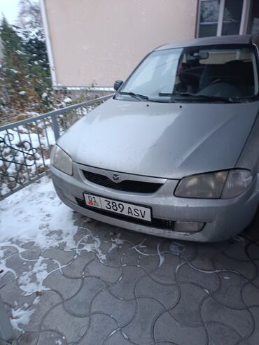 Mazda: Mazda 323: 1998 г., 1.5 л, Механика, Бензин, Хэтчбэк