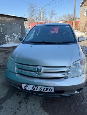 Toyota: Toyota ist: 2002 г., 1.3 л, Автомат, Бензин