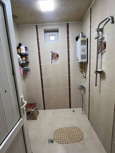 Həyət evləri və villaların satışı: Bakıxanov qəs. 4 otaqlı, 200 kv. m, Orta təmir — 21