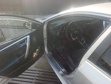 жак бу: Toyota Corolla: 2019 г., Гибрид — 6