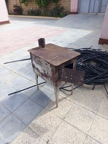 antique bisirme sobasi: Odun peci qalin demirden cox agir pecdi 60man