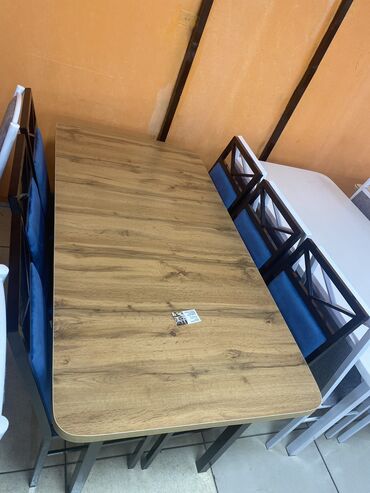 столы и стулья для кафе: Стулья Офисные, Для кухни, Барные, С обивкой, Новый