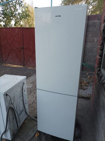 двухкамерные холодильники: Холодильник Avest, Б/у, Двухкамерный