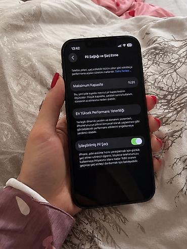 iphone 12: IPhone 13, Qara, Simsiz şarj — 1