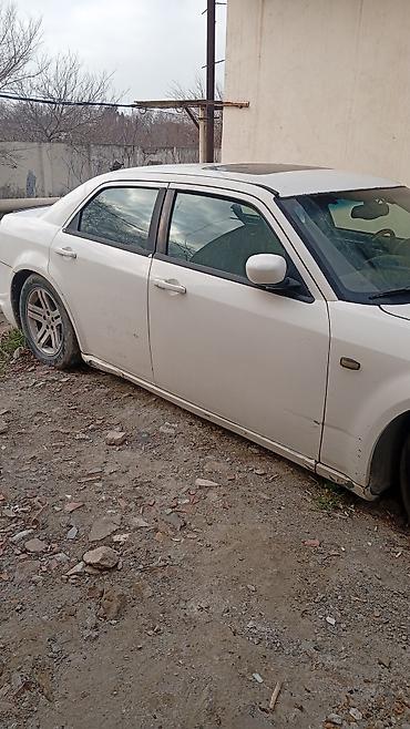 Chrysler: Chrysler 300C SRT dizaynlı sedan - Kuzov: ağ rəng, 4 qapı, geniş — 3