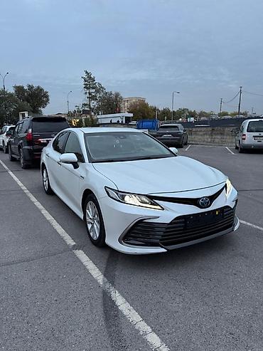 Toyota: Toyota Camry: 2021 г., 2.5 л, Вариатор, Гибрид, Седан — 1