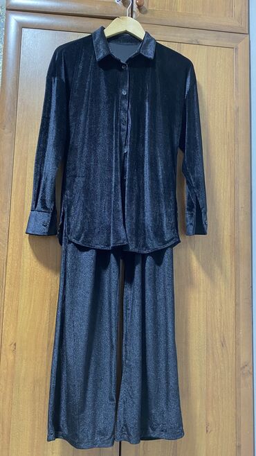 Женская одежда: Толстовка, Удлиненная модель, цвет - Черный, S (EU 36), L (EU 40)