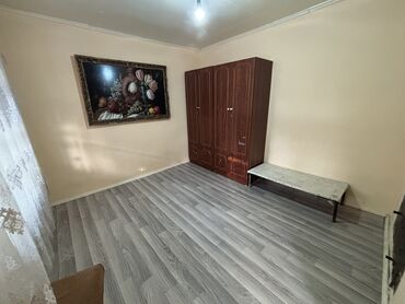 пол дом рабочий городок: 30 м², 2 комнаты, Парковка, Сарай, Забор, огорожен
