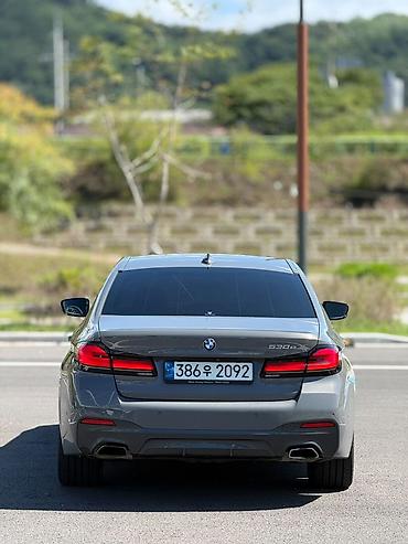табличка не парковать: BMW 5 series: 2021 г., 2 л, Автомат, Гибрид, Седан — 6