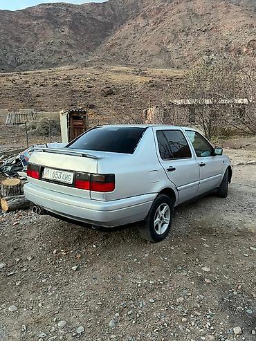 Volkswagen: Volkswagen Vento: 1995 г., Седан — 7