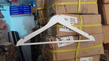 Asılqanlar: Hər nov asilqanlarimiz var qiymetler vewilkalara gore deyiwir — 9