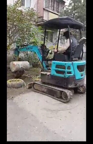 мини экскаватор колесный: Экскаватор, Komatsu, Гусеничный