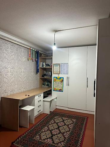 Продажа коттеджей и домов: 🏡 Продается уютный двухэтажный дом в районе Ак Ордо! Идеальный — 18