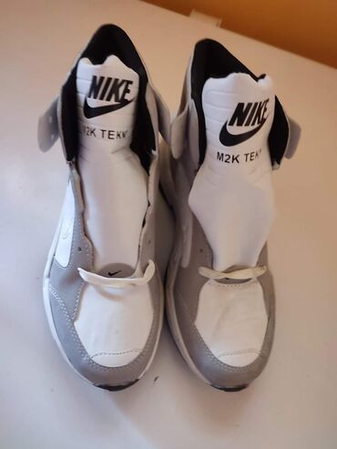 Women's Sneakers and athletic shoes: 41 — 8