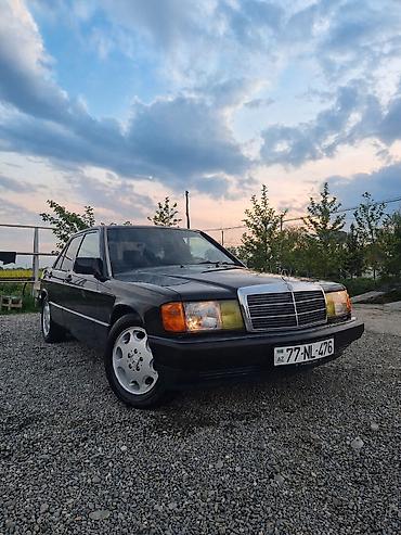 diplomat guzgu: Mercedes-Benz 190 (W201) sedan - Kuzov: 4 qapılı sedan, tünd — 2