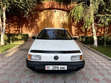 джип автомобиль: Volkswagen Passat: 1992 г., 2 л, Механика, Газ, Универсал