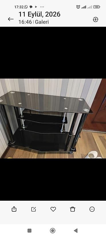 tv mini: Şüşə və metal TV/stend - Material: yuxarı və aşağı səviyyələrdə — 1