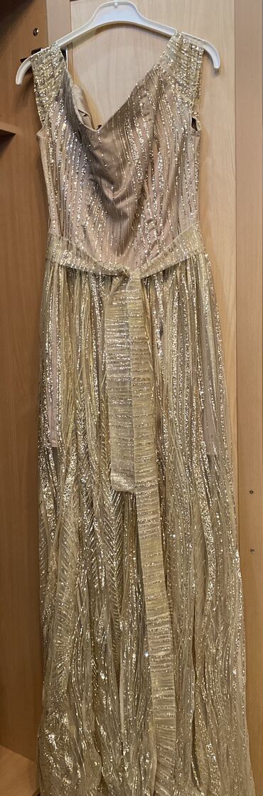 Платья: Вечернее платье, Длинная модель, Шлейф, M (EU 38)