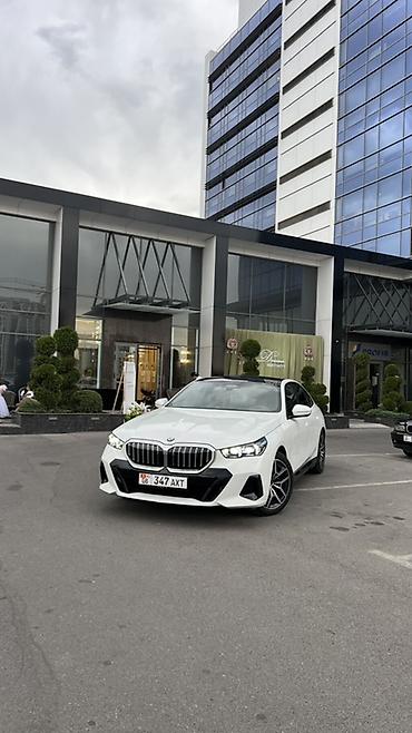 kaiyi e5: BMW 5 series: 2023 г., 2 л, Робот, Бензин, Седан — 1