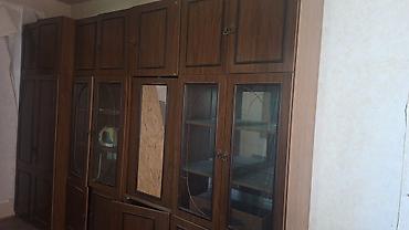 ağ qorka: Klassik iri divar dolabı (sektsiyalı). - Material: ağac üzərində tünd — 4