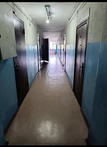 гостинку: 1 комната, 19 м², 5 мкр Гостиничный тип, 3 этаж, Требуется ремонт — 3