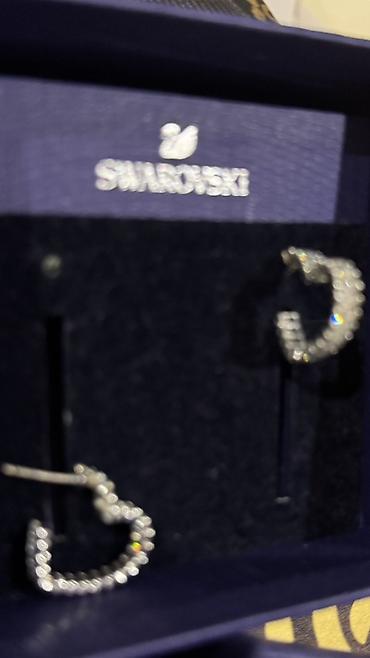 Личные вещи: В комплекте: Браслет, Колье, Кольцо, Swarovski — 4