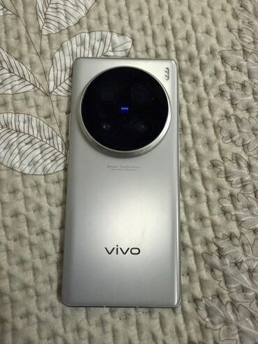 телефон прадажа: Vivo X100 Ultra, Б/у, 512 ГБ, цвет - Серебристый