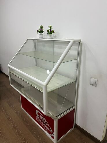 Витрины: Витрина для магазинов