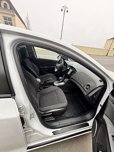 cruz dice: Chevrolet Cruze: 1.8 l | 2012 il 185000 km Sedan — 9