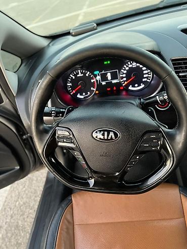 Kia: Kia K3: 1.6 l | 2016 il Sedan — 8