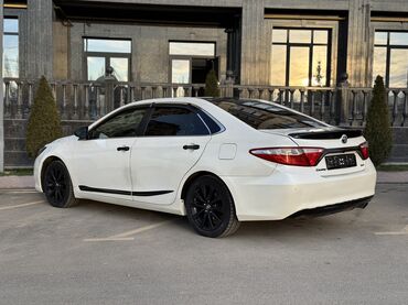 Toyota: Toyota Camry: 2017 г., 2.5 л, Вариатор, Гибрид, Седан at lalafo.kg — 6 Toyota: Toyota Camry: 2017 г., 2.5 л, Вариатор, Гибрид, Седан — 6
