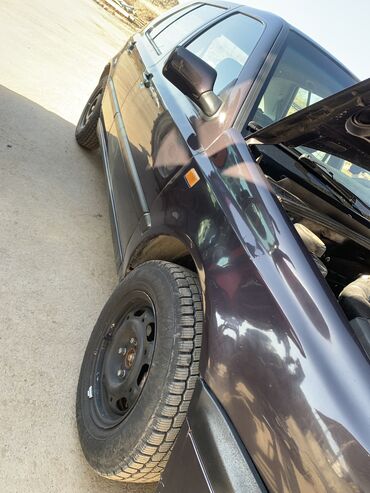 Volkswagen: Volkswagen Golf Variant: 1993 г., 1.6 л, Механика, Бензин, Хэтчбэк — 4