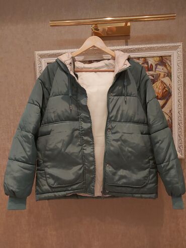 Kurtkalar: Rengi mohtesem, qalin godekce. az geyinilib. yaxsi veziyyetdedi — 2