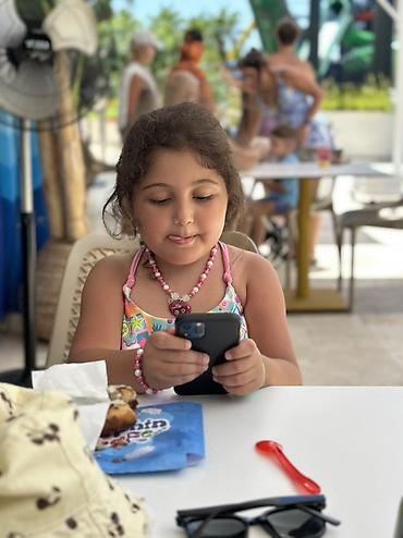Aksesuarlar: Uşaq üçün çəhrayı muncuq dəsti – boyunbağı və qolbaq komplekti - — 1