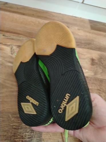 Patike: Umbro futsal patike – fluorescentno zelene - Brend: Umbro - Model — 13