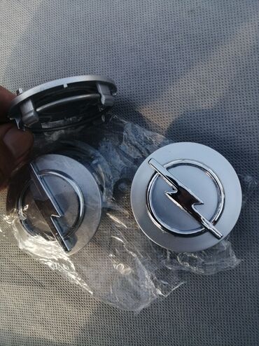 4 b disklər var: Opel astra 4 bolt diskler üçün kolpak. Arxasında yaxşı otursun deyə