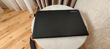 Digər noutbuklar və netbuklar: Toshiba noutbuk Xüsusiyyətlər: - Ekran: təxminən 15.6” (şəkillərdə — 4
