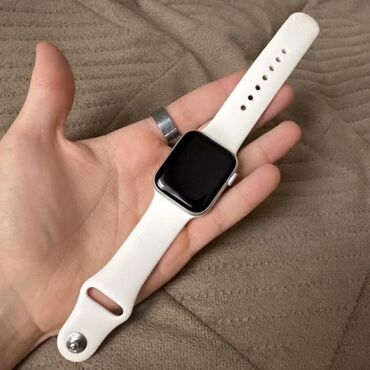 Apple Watch: Срочно продаю Apple Watch Series 6 40mm. •Батарея: 81% •Состояние