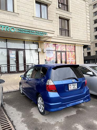 Honda: Honda Jazz: 2008 г., 1.4 л, Вариатор, Бензин, Хэтчбэк at lalafo.kg — 3 Honda: Honda Jazz: 2008 г., 1.4 л, Вариатор, Бензин, Хэтчбэк — 3