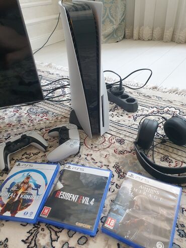 playstation 5 bishkek: ПРОДАЮ PlayStation 5 с дисководом (пс5,ps5) . В комплекте идет 2