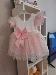 Пиджаки: Zərif qız uşağı paltarı - Rəng: açıq çəhrayı və ağ - Üst hissə: hamar