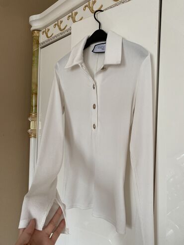 белые кофты: Блузка