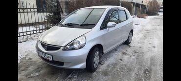 Honda: Honda Fit: 2005 г., 1.3 л, Вариатор, Бензин, Хэтчбэк