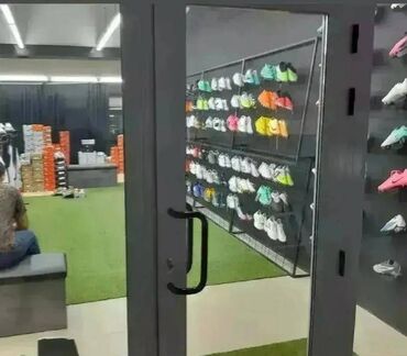 цветочные магазины: Продаю Бутик В бизнес-центре, 30 м², 2 этаж